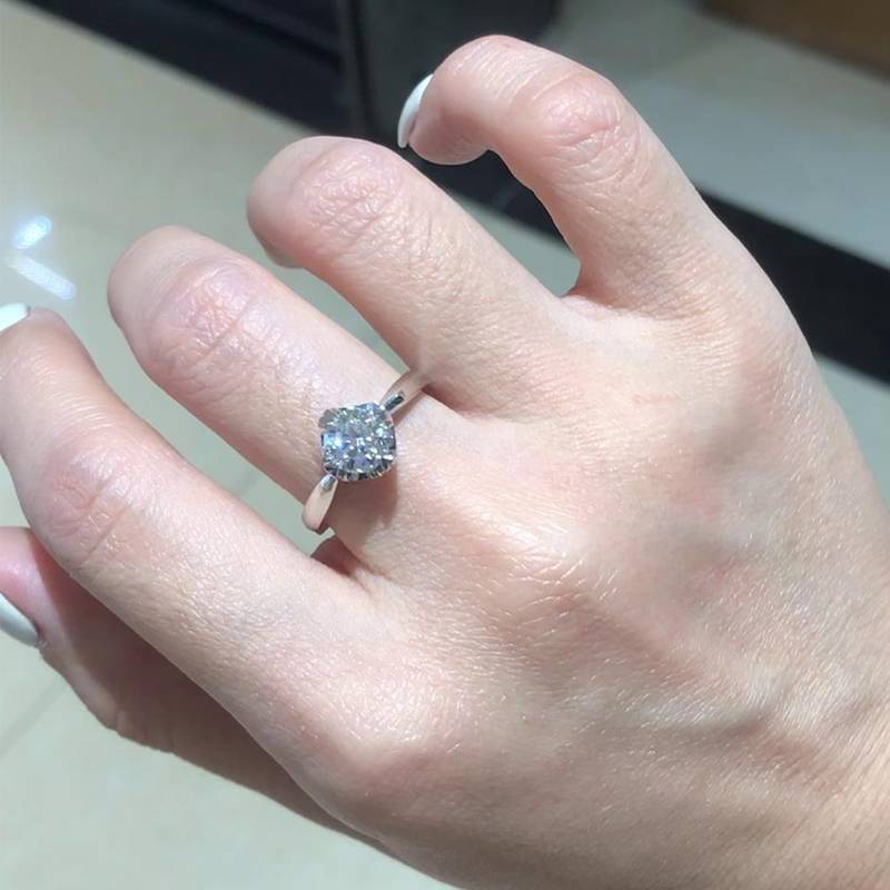 Love Four Claw Women's Ring S925 Silver Plated Platinum Customized Main Stone Moissanite Diamond 1.2ct